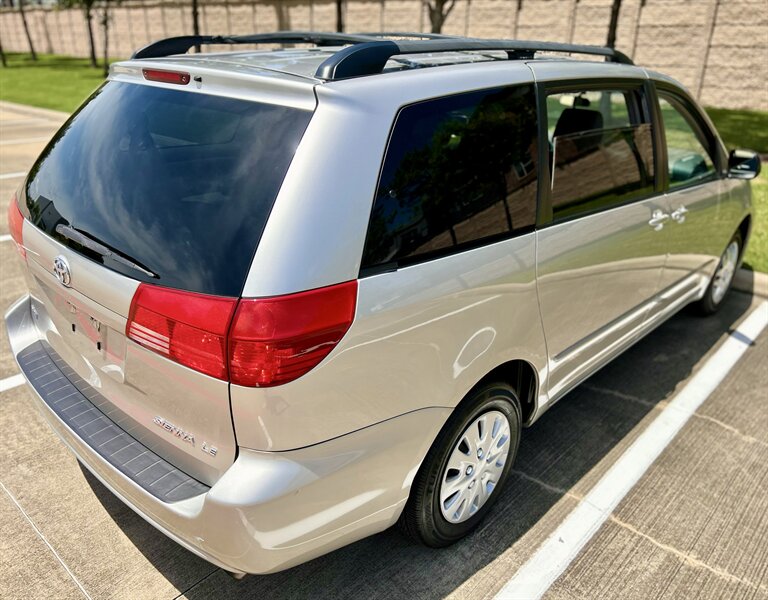 2004 Toyota TOYOTA SIENNA LE 1 OWNER 8-PASSENGER CLEAN YOUTUBE VIDEO   - Photo 27 - Stafford, TX 77477