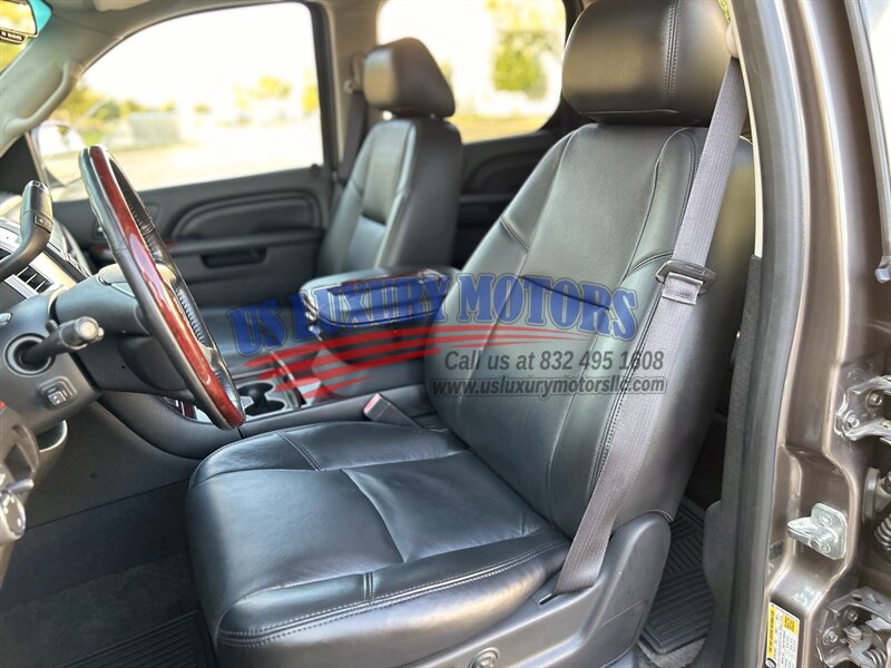 2013 Cadillac ESCALADE ESV LUXURY LOW MILES NAVIGATION R-CAMERA DVD 58K LOW MILES   - Photo 41 - Stafford, TX 77477