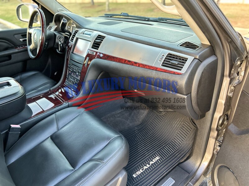 2013 Cadillac ESCALADE ESV LUXURY LOW MILES NAVIGATION R-CAMERA DVD 58K LOW MILES   - Photo 64 - Stafford, TX 77477