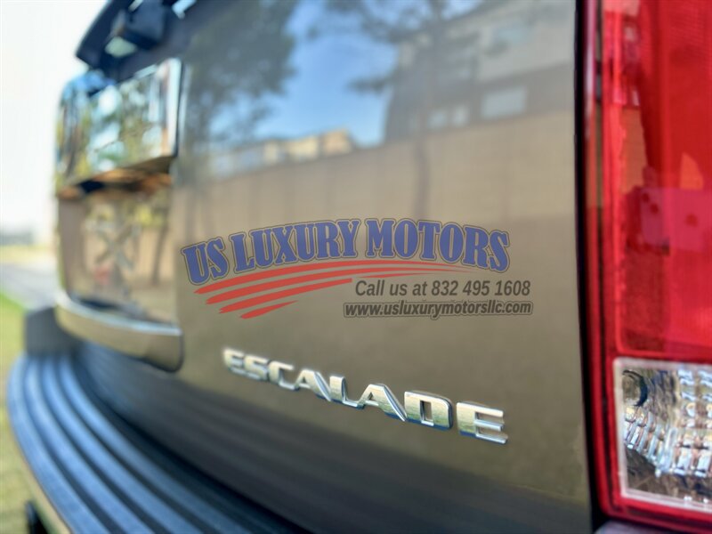 2013 Cadillac ESCALADE ESV LUXURY LOW MILES NAVIGATION R-CAMERA DVD 58K LOW MILES   - Photo 27 - Stafford, TX 77477
