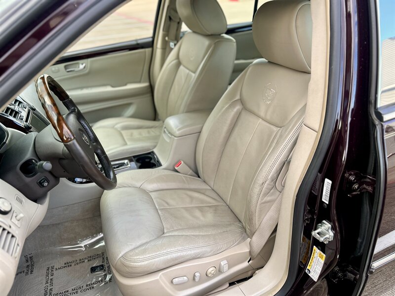 2009 Cadillac CADILLAC DTS PREMIUM LUXURY NAVIGATION SUNROOF YOUTUBE VIDEO   - Photo 44 - Stafford, TX 77477