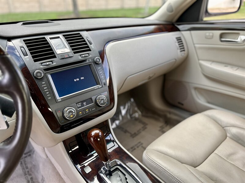 2009 Cadillac CADILLAC DTS PREMIUM LUXURY NAVIGATION SUNROOF YOUTUBE VIDEO   - Photo 49 - Stafford, TX 77477
