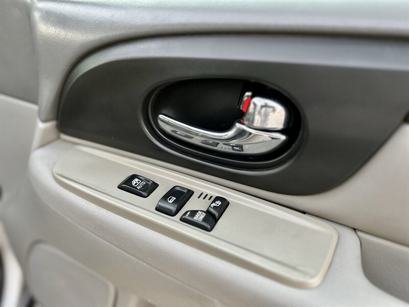 2004 GMC ENVOY XL 7 Passenger SLT 5.3L V8 AWD LEATHER 4X4 RARE YOUTUBE VIDEO   - Photo 68 - Stafford, TX 77477