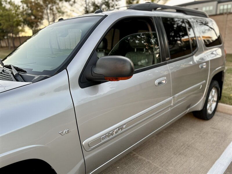 2004 GMC ENVOY XL 7 Passenger SLT 5.3L V8 AWD LEATHER 4X4 RARE YOUTUBE VIDEO   - Photo 10 - Stafford, TX 77477