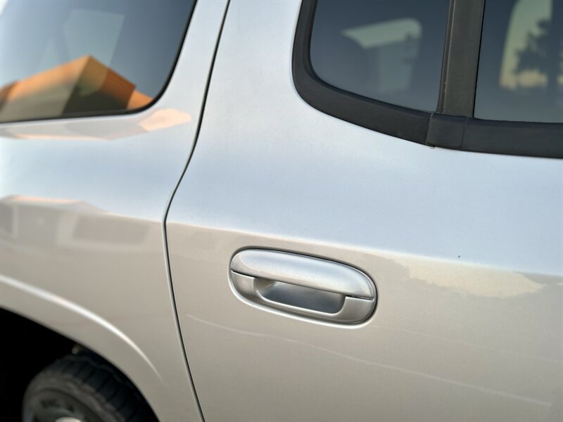 2004 GMC ENVOY XL 7 Passenger SLT 5.3L V8 AWD LEATHER 4X4 RARE YOUTUBE VIDEO   - Photo 41 - Stafford, TX 77477