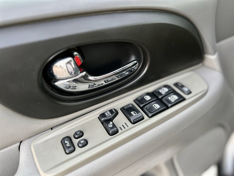 2004 GMC ENVOY XL 7 Passenger SLT 5.3L V8 AWD LEATHER 4X4 RARE YOUTUBE VIDEO   - Photo 55 - Stafford, TX 77477