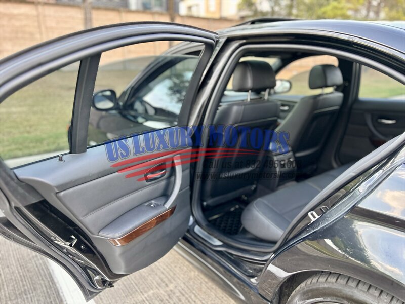2011 BMW BMW 335i x DRIVE M SPORT PKG iDRIVE NAV HTD STS LOADED YOUTUBE VIDEO   - Photo 70 - Stafford, TX 77477