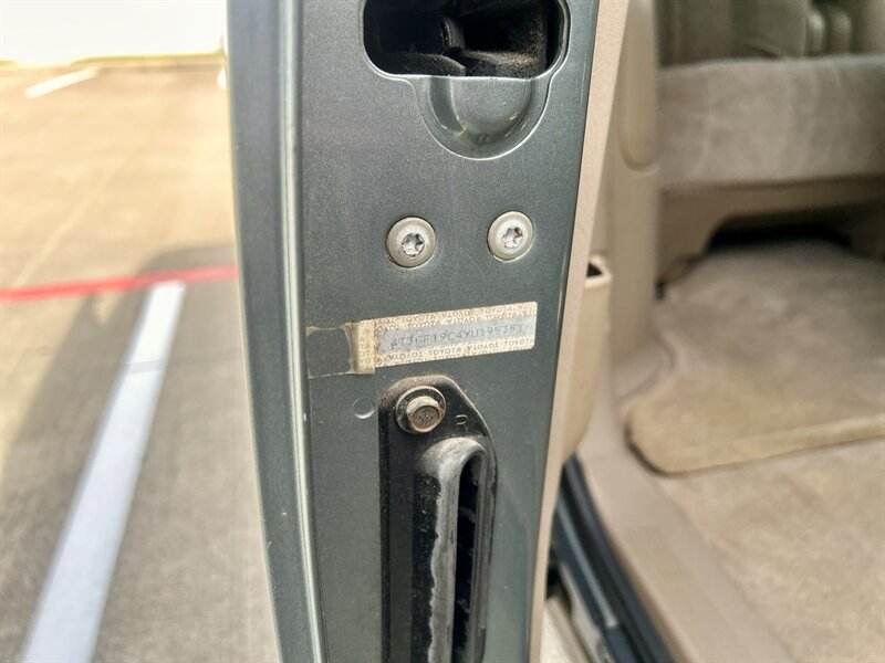 2000 Toyota Sienna CE 71K LOW MILES SUPER NICE YOUTUBE VIDEO   - Photo 95 - Stafford, TX 77477