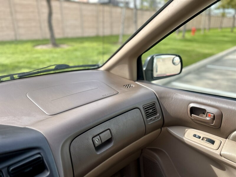 2000 Toyota Sienna CE 71K LOW MILES SUPER NICE YOUTUBE VIDEO   - Photo 52 - Stafford, TX 77477