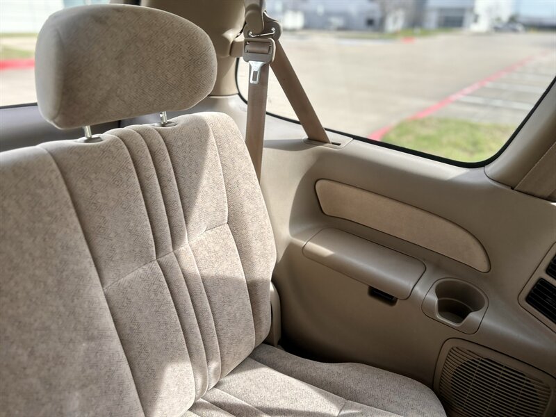 2000 Toyota Sienna CE 71K LOW MILES SUPER NICE YOUTUBE VIDEO   - Photo 75 - Stafford, TX 77477