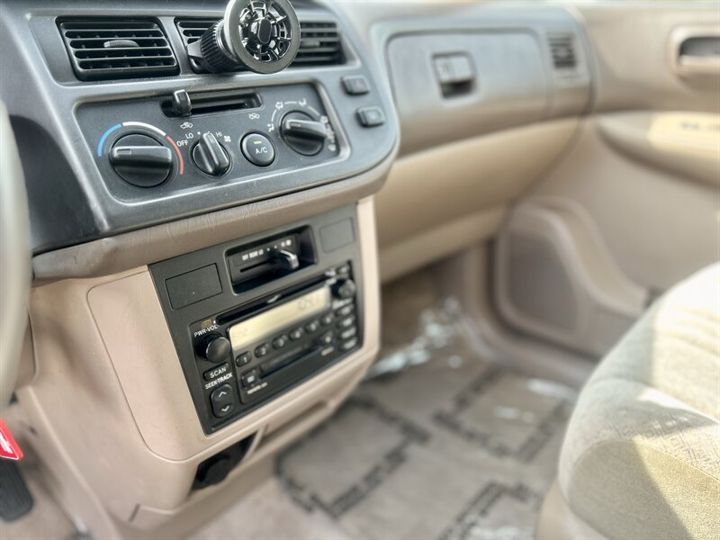 2000 Toyota Sienna CE 71K LOW MILES SUPER NICE YOUTUBE VIDEO   - Photo 50 - Stafford, TX 77477