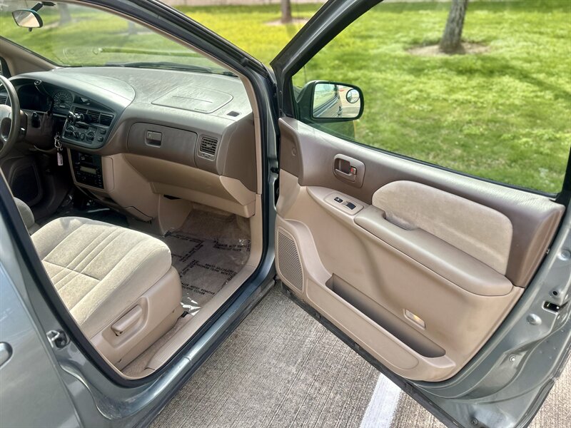 2000 Toyota Sienna CE 71K LOW MILES SUPER NICE YOUTUBE VIDEO   - Photo 60 - Stafford, TX 77477