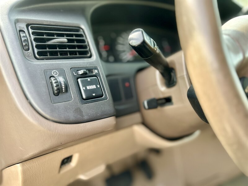 2000 Toyota Sienna CE 71K LOW MILES SUPER NICE YOUTUBE VIDEO   - Photo 57 - Stafford, TX 77477