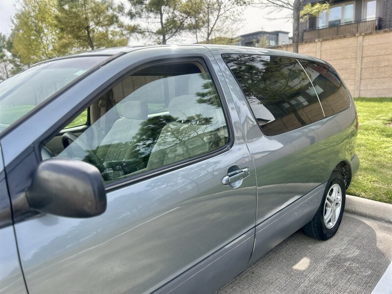 2000 Toyota Sienna CE 71K LOW MILES SUPER NICE YOUTUBE VIDEO   - Photo 28 - Stafford, TX 77477