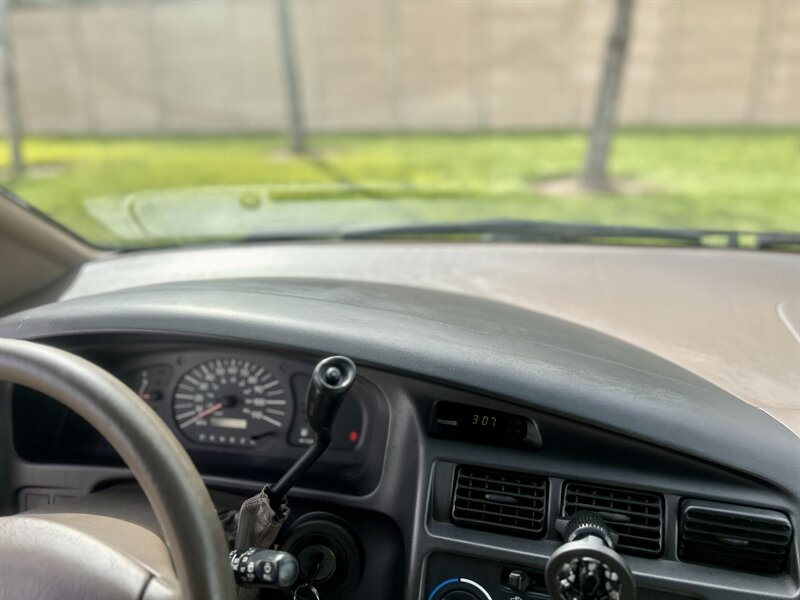 2000 Toyota Sienna CE 71K LOW MILES SUPER NICE YOUTUBE VIDEO   - Photo 53 - Stafford, TX 77477