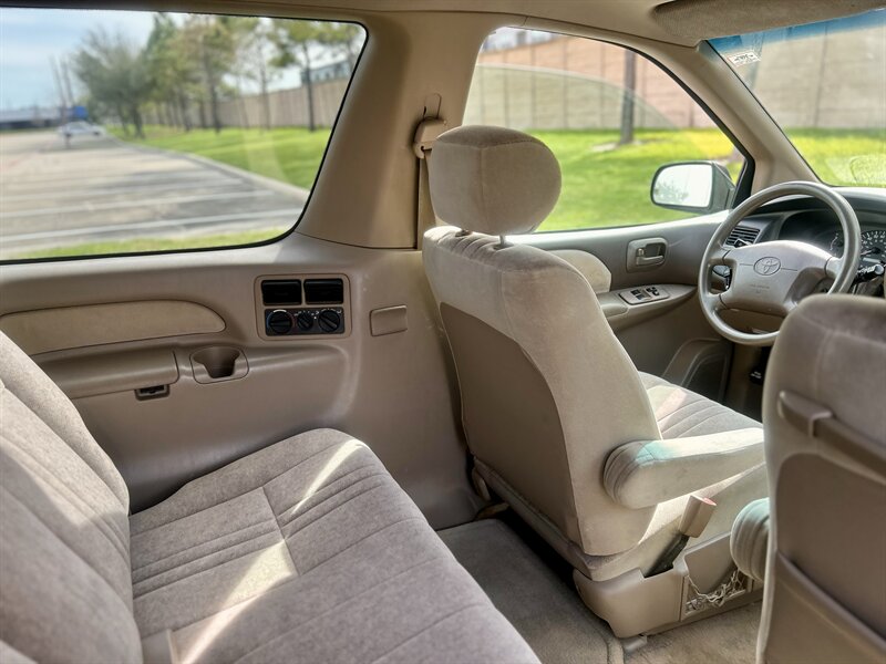 2000 Toyota Sienna CE 71K LOW MILES SUPER NICE YOUTUBE VIDEO   - Photo 70 - Stafford, TX 77477