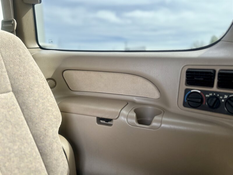 2000 Toyota Sienna CE 71K LOW MILES SUPER NICE YOUTUBE VIDEO   - Photo 72 - Stafford, TX 77477