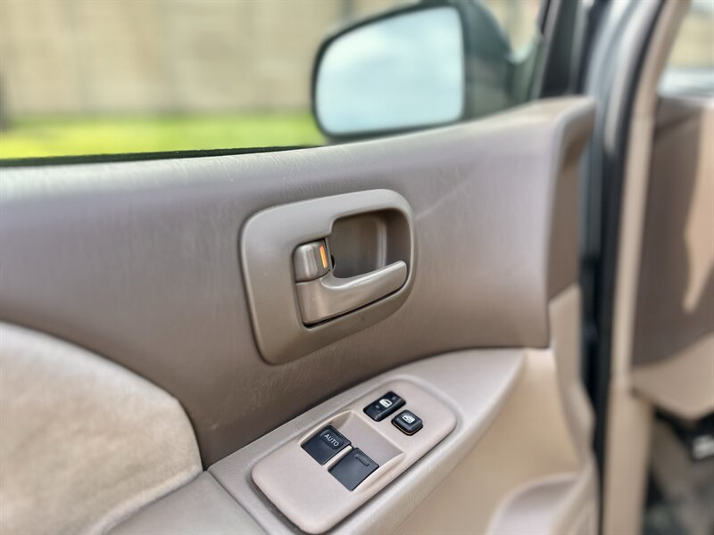 2000 Toyota Sienna CE 71K LOW MILES SUPER NICE YOUTUBE VIDEO   - Photo 39 - Stafford, TX 77477