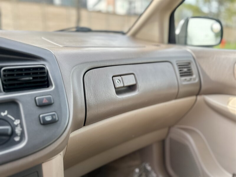 2000 Toyota Sienna CE 71K LOW MILES SUPER NICE YOUTUBE VIDEO   - Photo 56 - Stafford, TX 77477