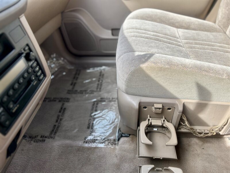 2000 Toyota Sienna CE 71K LOW MILES SUPER NICE YOUTUBE VIDEO   - Photo 46 - Stafford, TX 77477