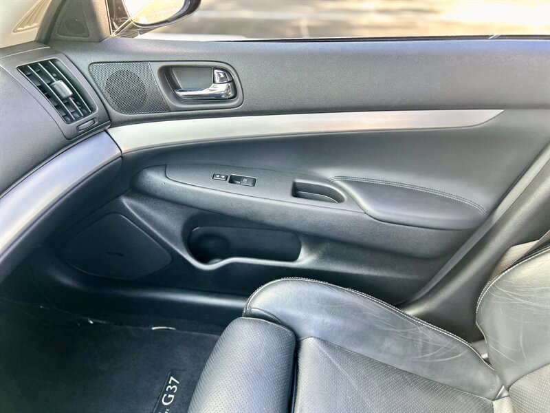 2012 INFINITI INFINITI G37 JOURNEY NAVIGATION R-CAMERA HTD SEATS PADDLE SHIFTER   - Photo 60 - Stafford, TX 77477