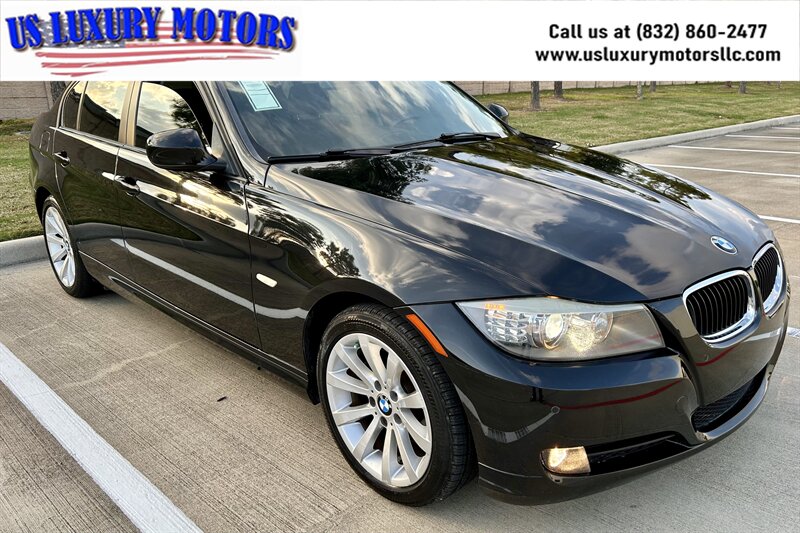 2011 BMW 328i  6-SPEED MANUAL TRANSMISSION RARE  88K LOW MILES - Photo 1 - Stafford, TX 77477