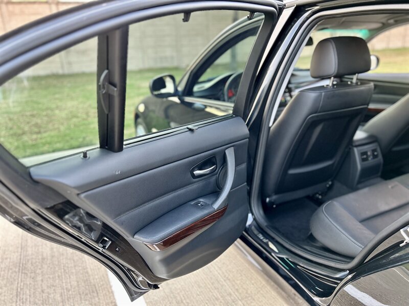 2011 BMW 328i   - Photo 20 - Stafford, TX 77477