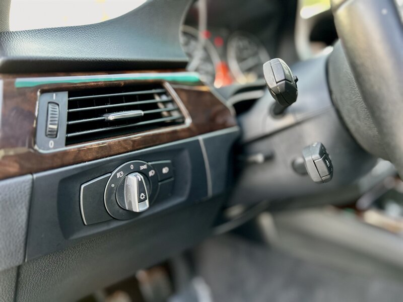 2011 BMW 328i   - Photo 12 - Stafford, TX 77477