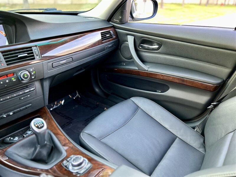 2011 BMW 328i   - Photo 19 - Stafford, TX 77477