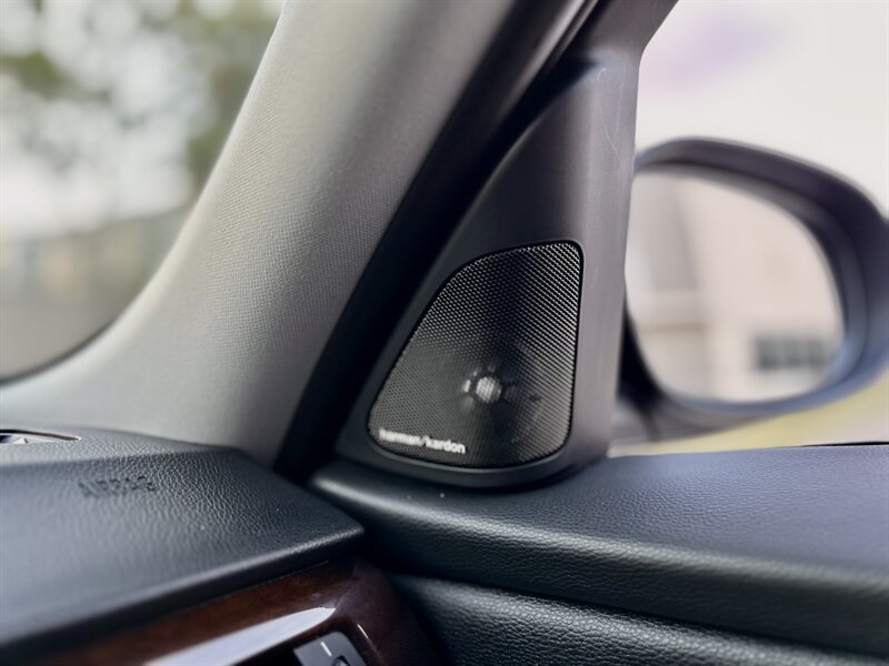 2011 BMW 328i   - Photo 10 - Stafford, TX 77477