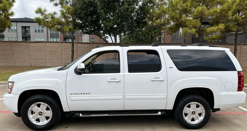 2010 Chevrolet CHEVROLET SUBURBAN LT Z-71 4X4 LEATHER DVD HTD COOL SEATS LOADED 4WD   - Photo 22 - Stafford, TX 77477