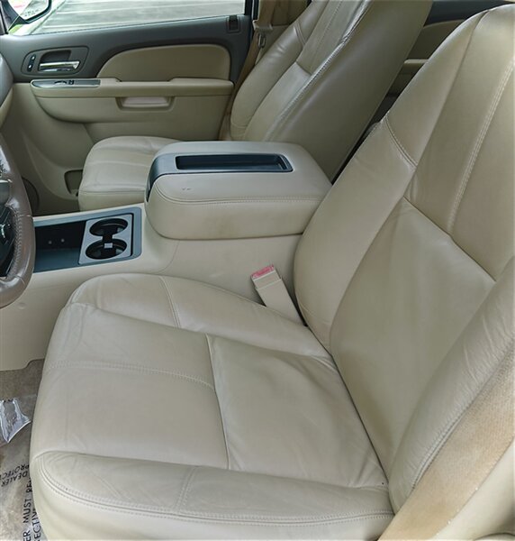 2010 Chevrolet CHEVROLET SUBURBAN LT Z-71 4X4 LEATHER DVD HTD COOL SEATS LOADED 4WD   - Photo 43 - Stafford, TX 77477