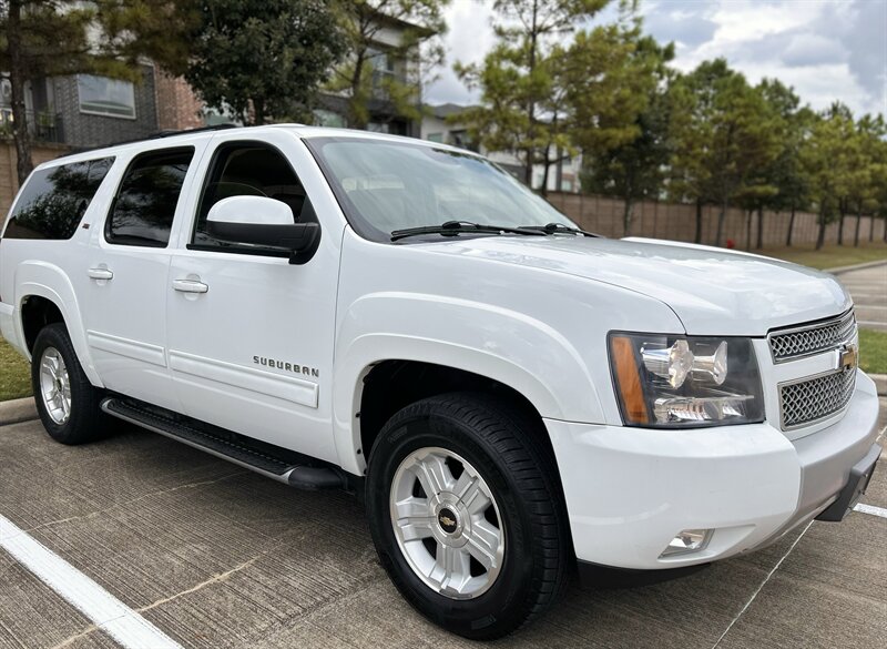 2010 Chevrolet CHEVROLET SUBURBAN LT Z-71 4X4 LEATHER DVD HTD COOL SEATS LOADED 4WD   - Photo 14 - Stafford, TX 77477