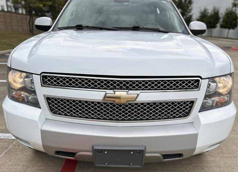 2010 Chevrolet CHEVROLET SUBURBAN LT Z-71 4X4 LEATHER DVD HTD COOL SEATS LOADED 4WD   - Photo 9 - Stafford, TX 77477