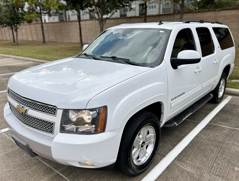 2010 Chevrolet CHEVROLET SUBURBAN LT Z-71 4X4 LEATHER DVD HTD COOL SEATS LOADED 4WD   - Photo 3 - Stafford, TX 77477
