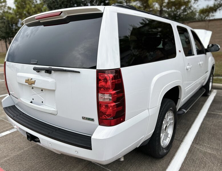 2010 Chevrolet CHEVROLET SUBURBAN LT Z-71 4X4 LEATHER DVD HTD COOL SEATS LOADED 4WD   - Photo 25 - Stafford, TX 77477
