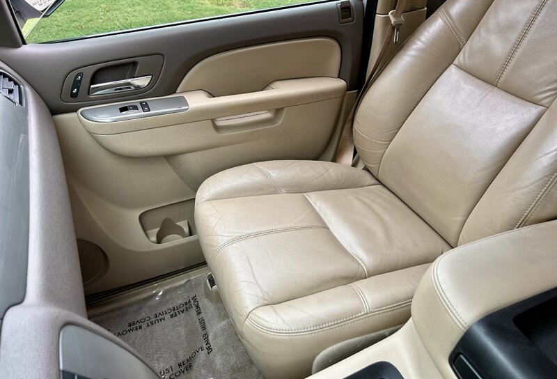 2010 Chevrolet CHEVROLET SUBURBAN LT Z-71 4X4 LEATHER DVD HTD COOL SEATS LOADED 4WD   - Photo 50 - Stafford, TX 77477
