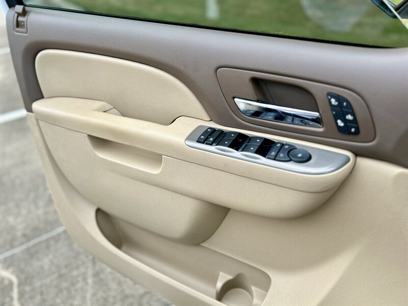 2010 Chevrolet CHEVROLET SUBURBAN LT Z-71 4X4 LEATHER DVD HTD COOL SEATS LOADED 4WD   - Photo 40 - Stafford, TX 77477