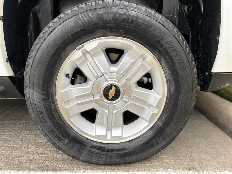 2010 Chevrolet CHEVROLET SUBURBAN LT Z-71 4X4 LEATHER DVD HTD COOL SEATS LOADED 4WD   - Photo 79 - Stafford, TX 77477