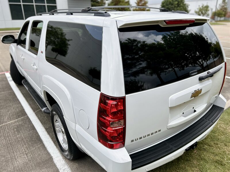 2010 Chevrolet CHEVROLET SUBURBAN LT Z-71 4X4 LEATHER DVD HTD COOL SEATS LOADED 4WD   - Photo 32 - Stafford, TX 77477
