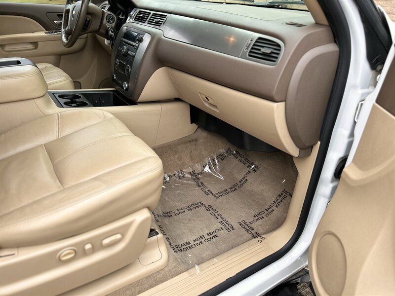 2010 Chevrolet CHEVROLET SUBURBAN LT Z-71 4X4 LEATHER DVD HTD COOL SEATS LOADED 4WD   - Photo 46 - Stafford, TX 77477