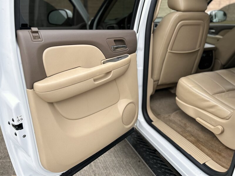 2010 Chevrolet CHEVROLET SUBURBAN LT Z-71 4X4 LEATHER DVD HTD COOL SEATS LOADED 4WD   - Photo 51 - Stafford, TX 77477