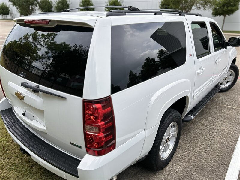 2010 Chevrolet CHEVROLET SUBURBAN LT Z-71 4X4 LEATHER DVD HTD COOL SEATS LOADED 4WD   - Photo 27 - Stafford, TX 77477