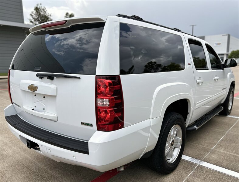 2010 Chevrolet CHEVROLET SUBURBAN LT Z-71 4X4 LEATHER DVD HTD COOL SEATS LOADED 4WD   - Photo 26 - Stafford, TX 77477