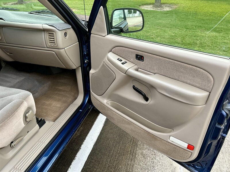 2002 GMC GMC SIERRA SLE 5.3L EXTENDED CAB 98K MILES FRESH PAINT YOUTUBE VIDEO   - Photo 48 - Stafford, TX 77477