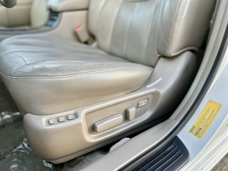 2000 Toyota TOYOTA AVALON XLS LEATHER JBL 2 KEYS 1-OWNER YOUTUBE VIDEO   - Photo 41 - Stafford, TX 77477