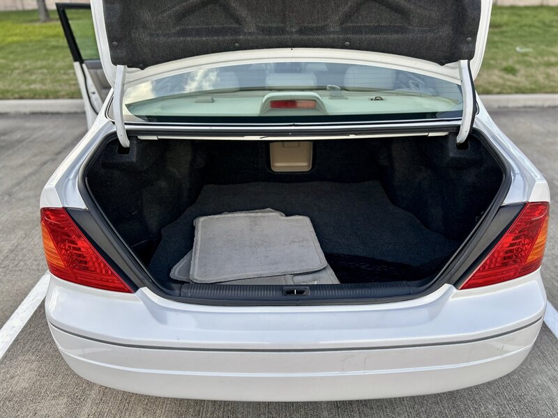 2000 Toyota TOYOTA AVALON XLS LEATHER JBL 2 KEYS 1-OWNER YOUTUBE VIDEO   - Photo 11 - Stafford, TX 77477