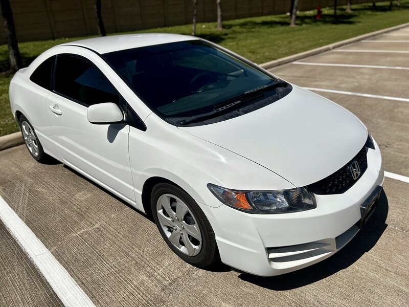 2011 Honda HONDA CIVIC LX COUPE GAS SAVER AUTOMATIC YOUTUBE VIDEO   - Photo 11 - Stafford, TX 77477