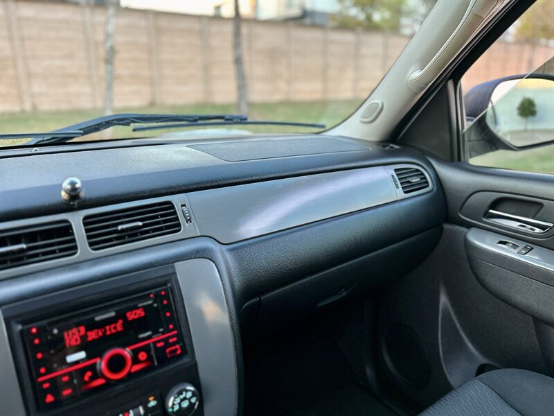 2011 Chevrolet Tahoe Police   - Photo 44 - Stafford, TX 77477
