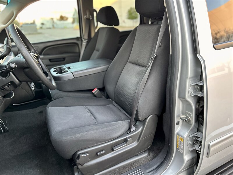 2011 Chevrolet Tahoe Police   - Photo 35 - Stafford, TX 77477